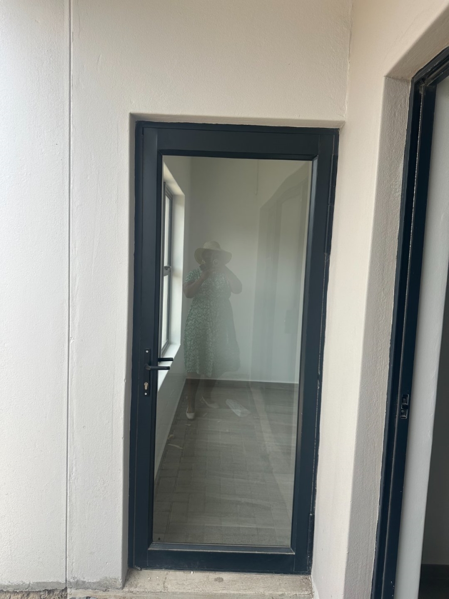 2 Bedroom Property for Sale in Table View Western Cape